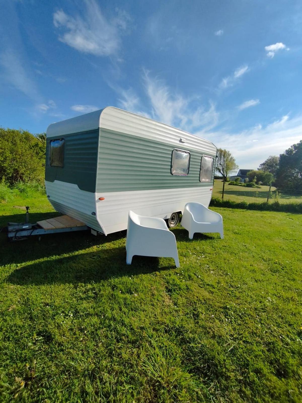 Camping Les Ronds Duval Face Aux Iles Anglo-Normandes Les Moitiers-d'Allonne 외부 사진